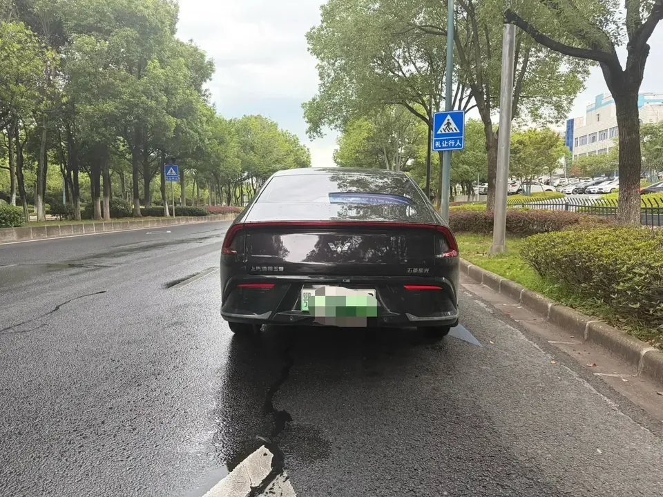 Wuling Starlight PHEV Wuling Starlight PHEV 2023 150 Advanced Version 2023 — thumbnail 2