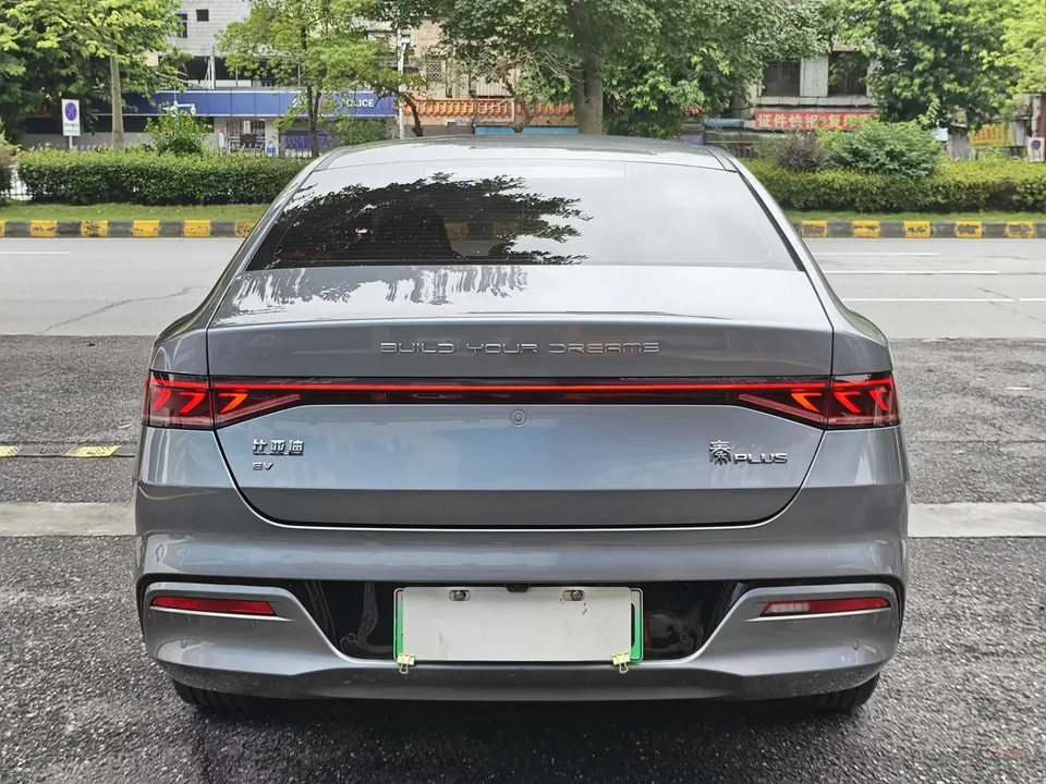 BYD Qin PLUS EV Qin PLUS EV 2023 510KM Travel Edition 2024 — thumbnail 2