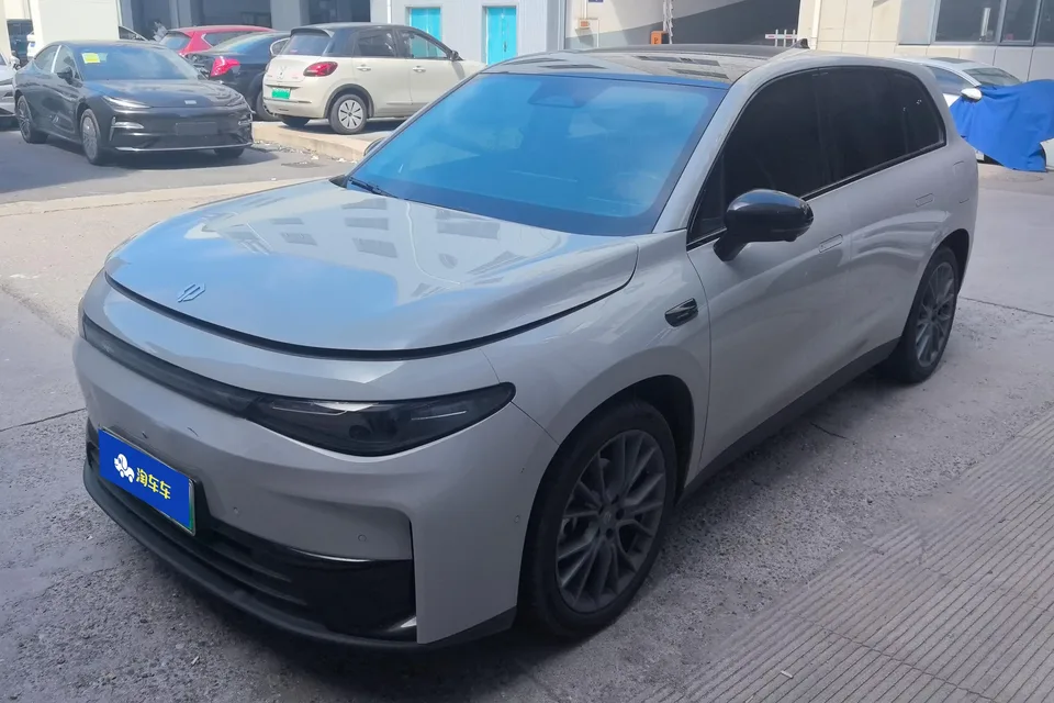 Leapmotor Zero running C10 Zero running C10 2024 Pure electric version 530 Smart Edition 2024 — photo 1, buy with delivery to Moscow