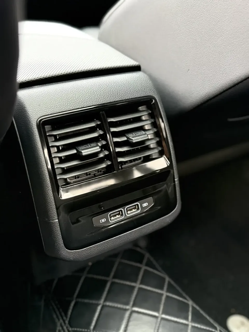 Volkswagen Sagitar Sagitar 2022 280TSI DSG Beyond Edition 2022 — thumbnail 3