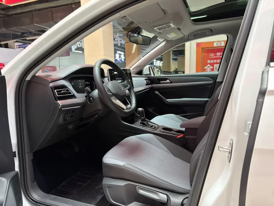 Volkswagen Lavida Lavida 2023 Modified 1.5L Automatic 5 million version 2023 — thumbnail 3