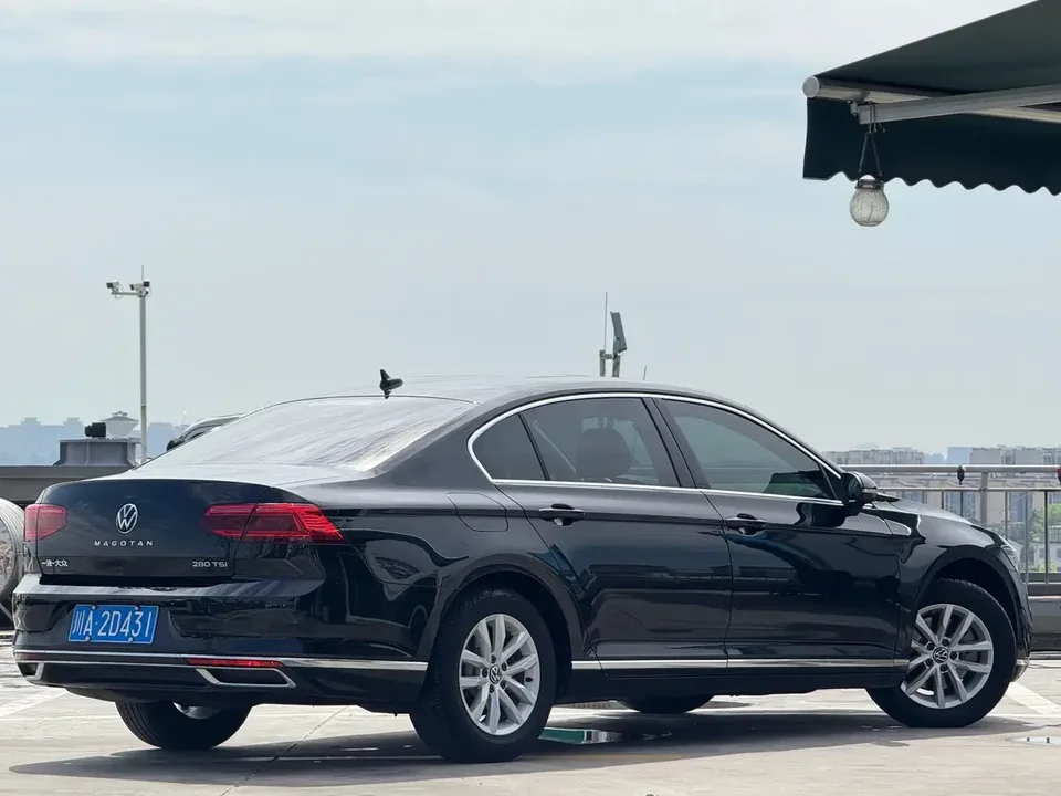 Volkswagen Magotan Magotan 2020 280TSI DSG Comfort 2022 — миниатюра 2