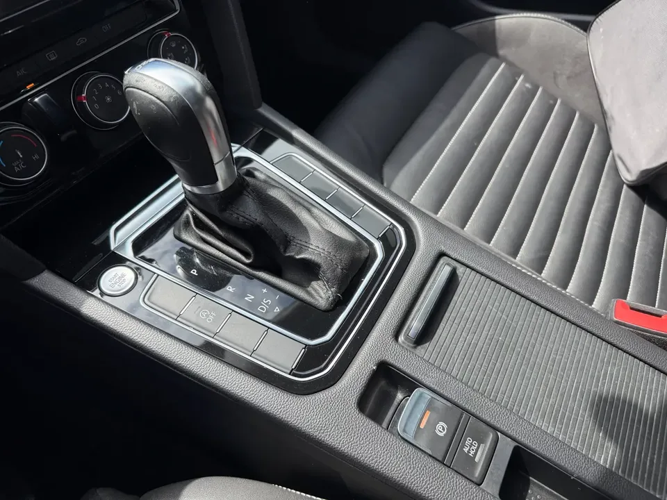 Volkswagen Magotan Magotan 2020 280TSI DSG Comfort 2022 — миниатюра 3