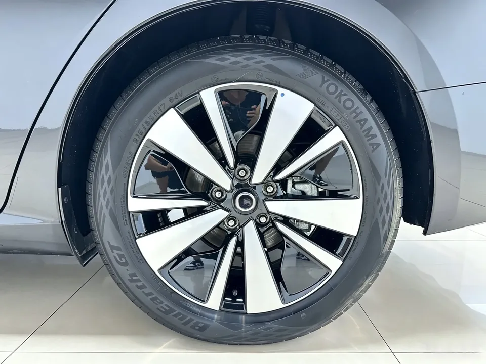 Nissan Altima Sound of nature 2021 2.0L XL Upper AD1 Smart Driving Edition 2022 — thumbnail 3
