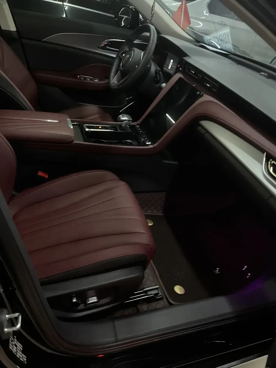 Hongqi H5 Hongqi H5 2024 1.5T DCT Zhilian Qiyun Edition 2024 — thumbnail 3