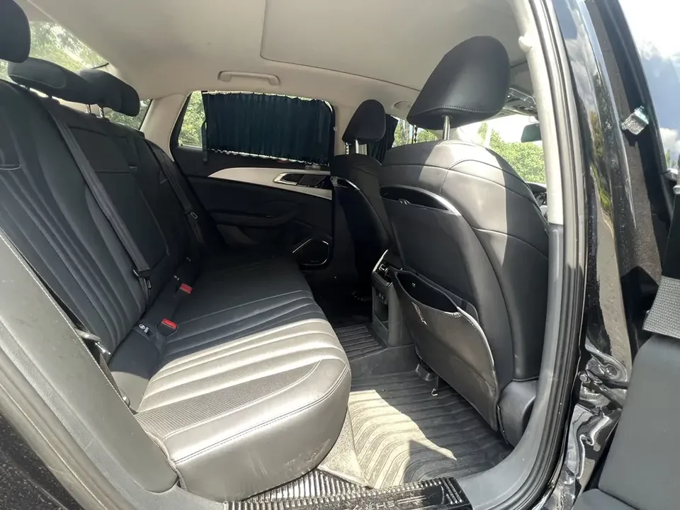 Hongqi H5 Hongqi H5 2023 1.5T DCT Zhilian Qiyue Edition 2022 — thumbnail 4