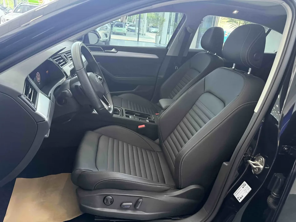 Volkswagen Magotan Magotan 2023 2 millionth anniversary edition 280TSI DSG comfort model 2024 — миниатюра 5