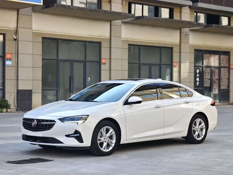 Buick Majesty Majesty 2021 552T Deluxe 2022 — photo 1, buy with delivery to Moscow