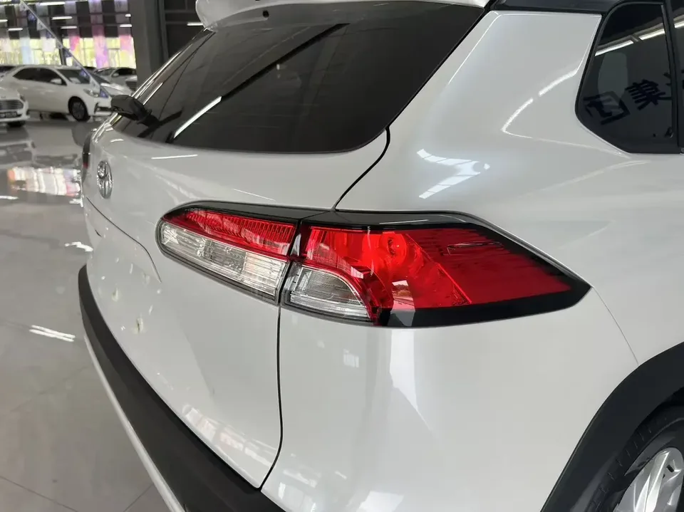 Toyota CorollaCross Corolla Sharp 2024 2.0L CVT Pioneer Edition 2025 — thumbnail 3