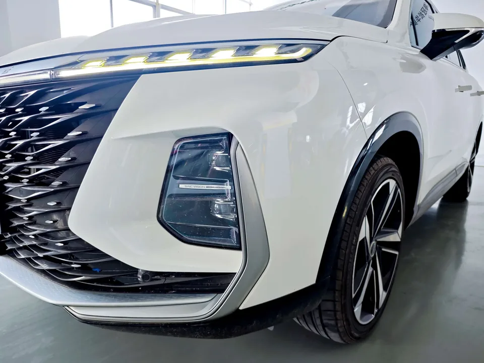Roewe RX5 eMAX Roewe RX5 eMAX 2022 PHEV 2022 — thumbnail 4