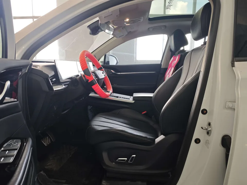 Roewe RX5 eMAX Roewe RX5 eMAX 2022 PHEV 2022 — thumbnail 5