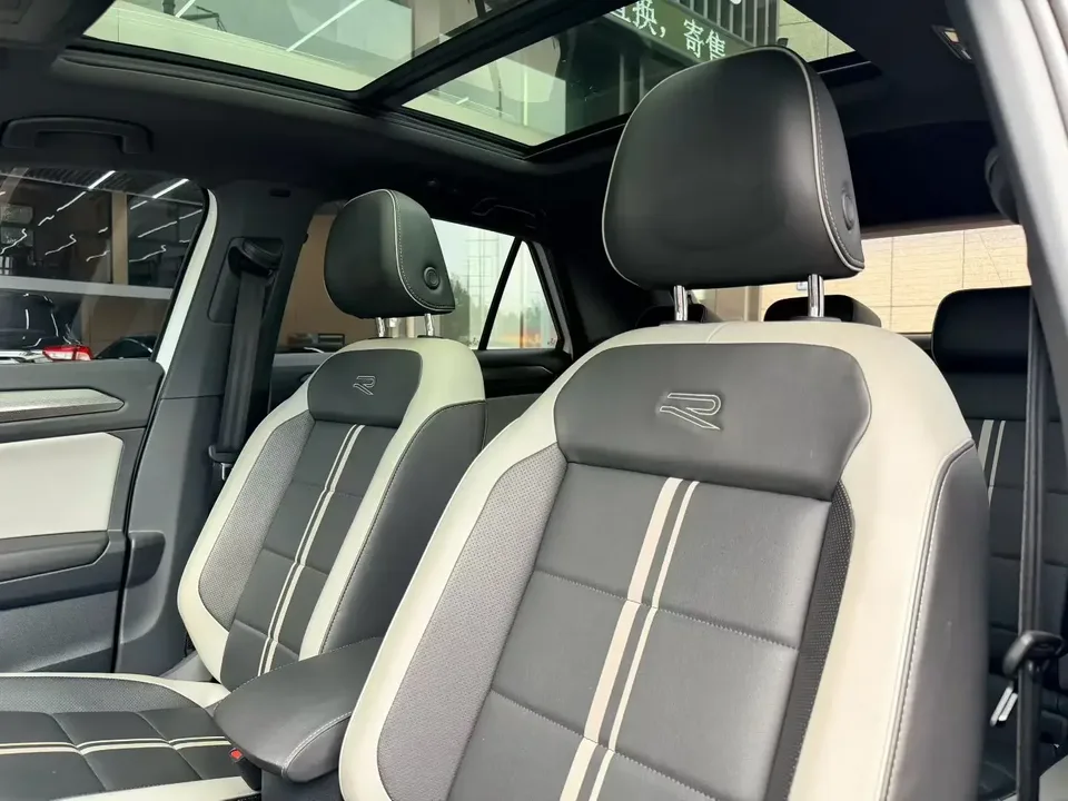 Volkswagen T-Roc TANG 2023 300TSI DSG Chenguang Edition 2024 — thumbnail 3
