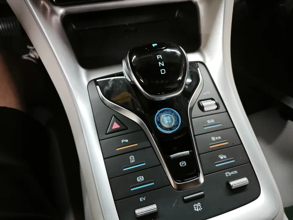 BYD Song Pro DM Song Pro DM 2023 DM-i Champion Edition 71km Leading Type 2023 — thumbnail 3