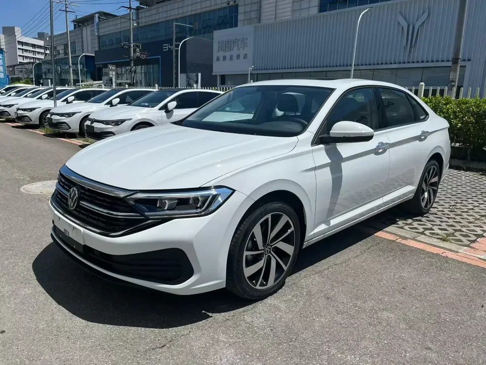 Volkswagen Sagitar Sagitar 2025 Modification 2: 300TSI DSG Beyond Edition 2026 — photo 1, buy with delivery to Moscow