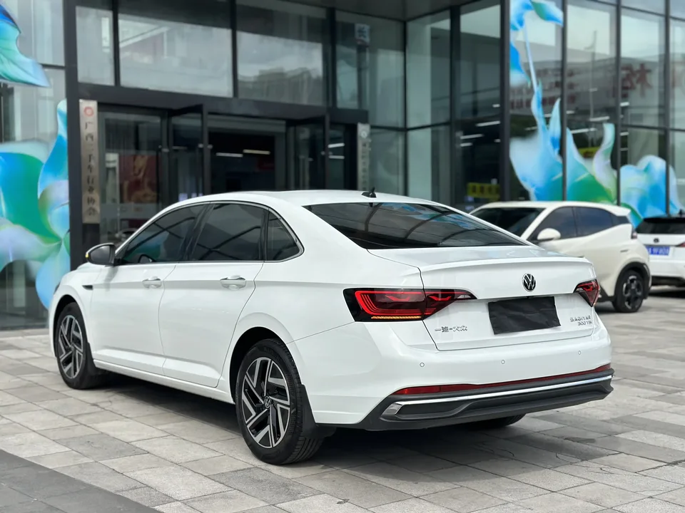 Volkswagen Sagitar Sagitar 2025 Modification 2: 300TSI DSG Beyond Edition 2025 — thumbnail 2