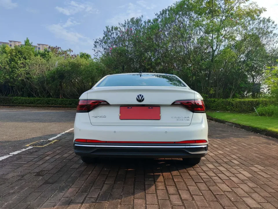 Volkswagen Sagitar Sagitar 2025 Modification 2: 300TSI DSG Beyond Edition 2026 — миниатюра 2