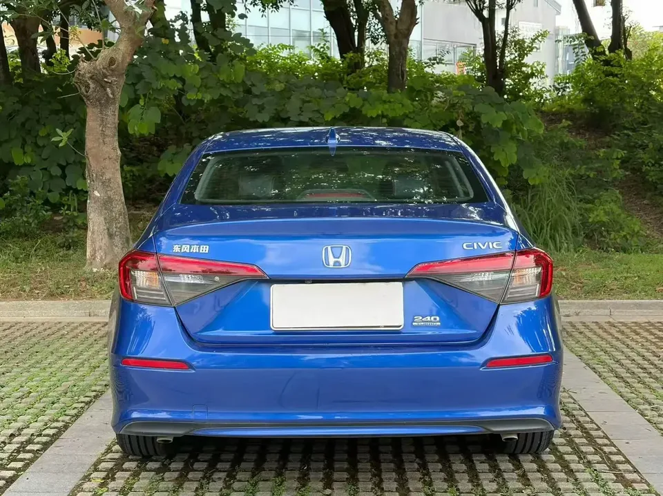 Honda CIVIC Civic 2022 240TURBO CVT Dynamic C-position Special Edition 2023 — thumbnail 2