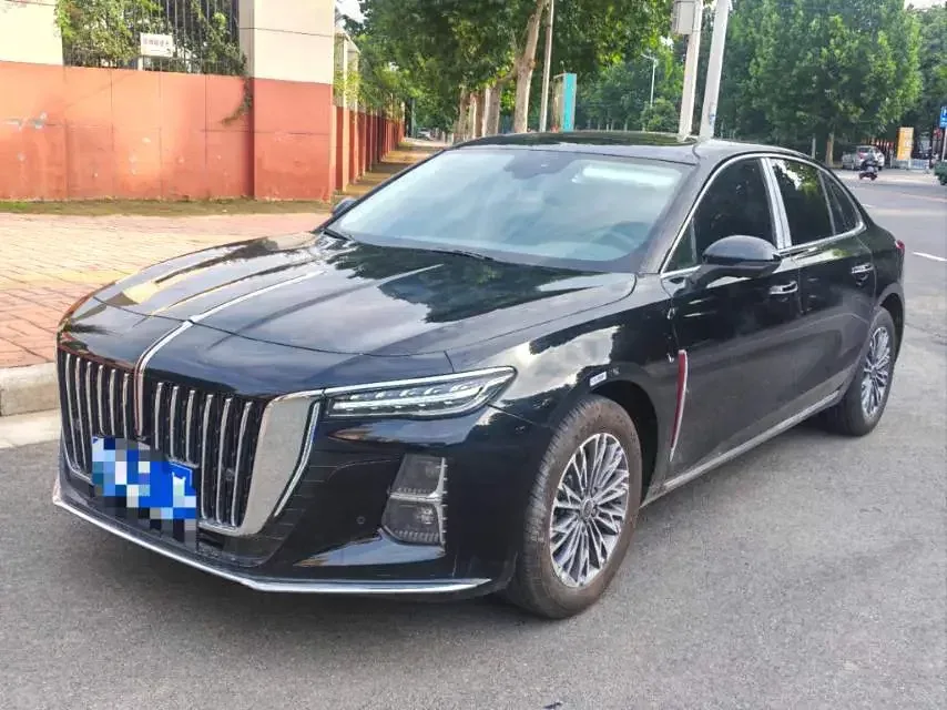 Hongqi H5 Hongqi H5 2024 1.5T DCT Zhilian Qiyun Edition 2024 — photo 1, buy with delivery to Moscow