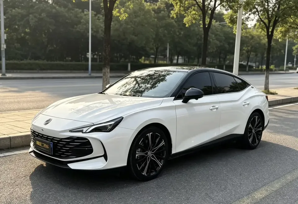 MG 7 MG7 2023 1.5T DCT Comfort Edition 2023 — photo 1, buy with delivery to Moscow