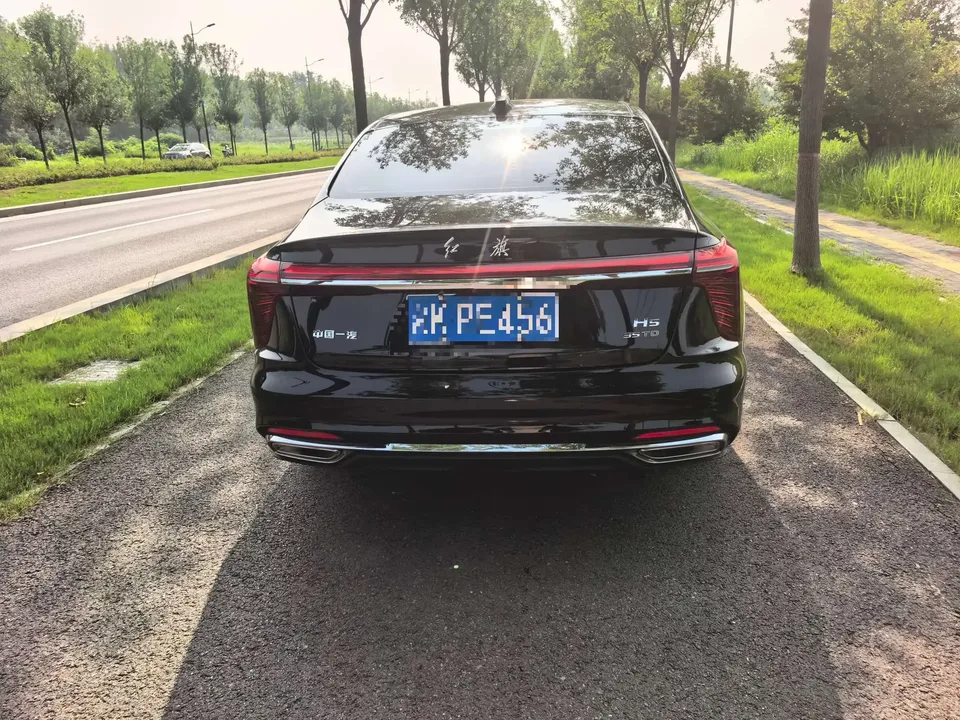 Hongqi H5 Hongqi H5 2025 1.5T DCT Flagship Edition 2026 — thumbnail 2