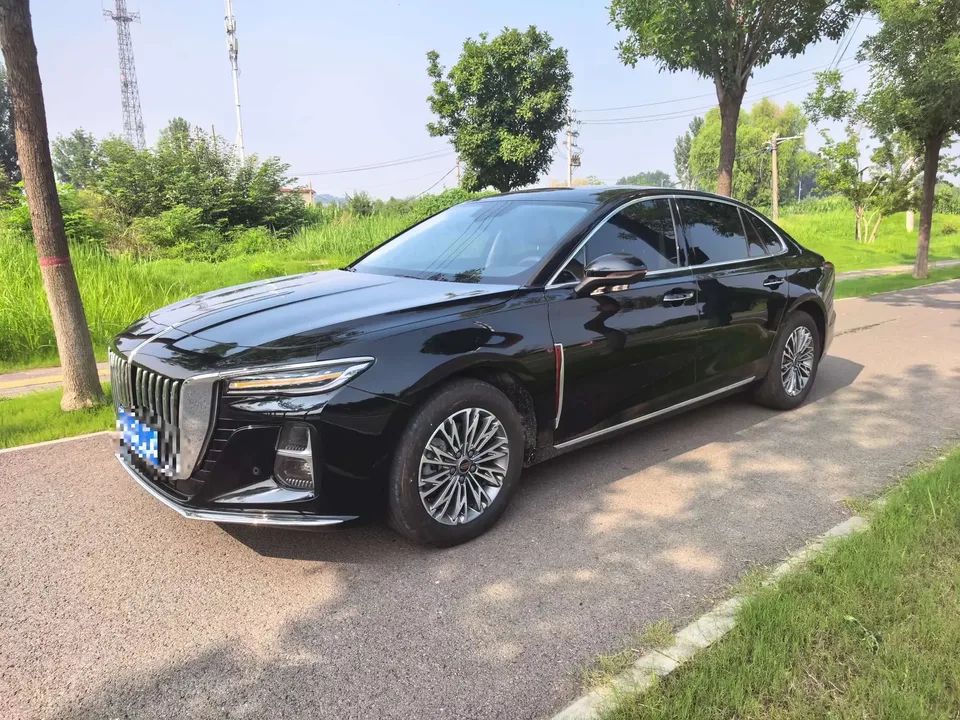 Hongqi H5 Hongqi H5 2025 1.5T DCT Flagship Edition 2026 — photo 1, buy with delivery to Moscow