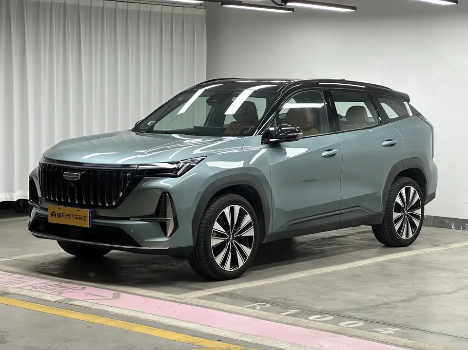 Geely Atlas L Boyue L 2025 The fourth generation 1.5TD DCT Jinxiu 2025 — photo 1, buy with delivery to Moscow