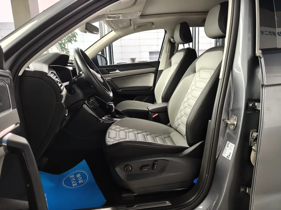 Volkswagen Tayron Tanyue 2023 300TSI 2WD Luxury Plus Advanced Edition 2024 — thumbnail 4