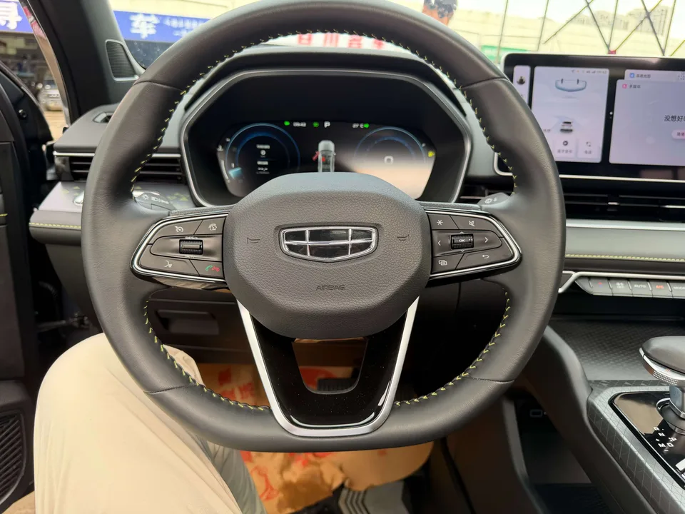 Geely Preface Xing Rui 2023 1.5T Kunlun Edition 2022 — thumbnail 3