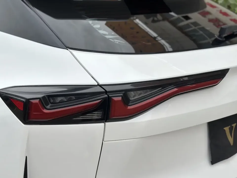 Oshan Changan Auchan Z6 Changan Auchan Z6 2023 Blue Whale 1.5T DCT Intelligent Navigation 2023 — thumbnail 3
