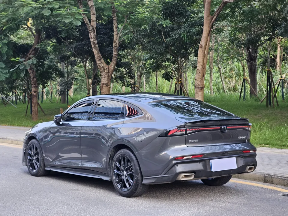 Changan UNI-V Changan UNI-V 2024 1.5T Premium 2024 — thumbnail 2