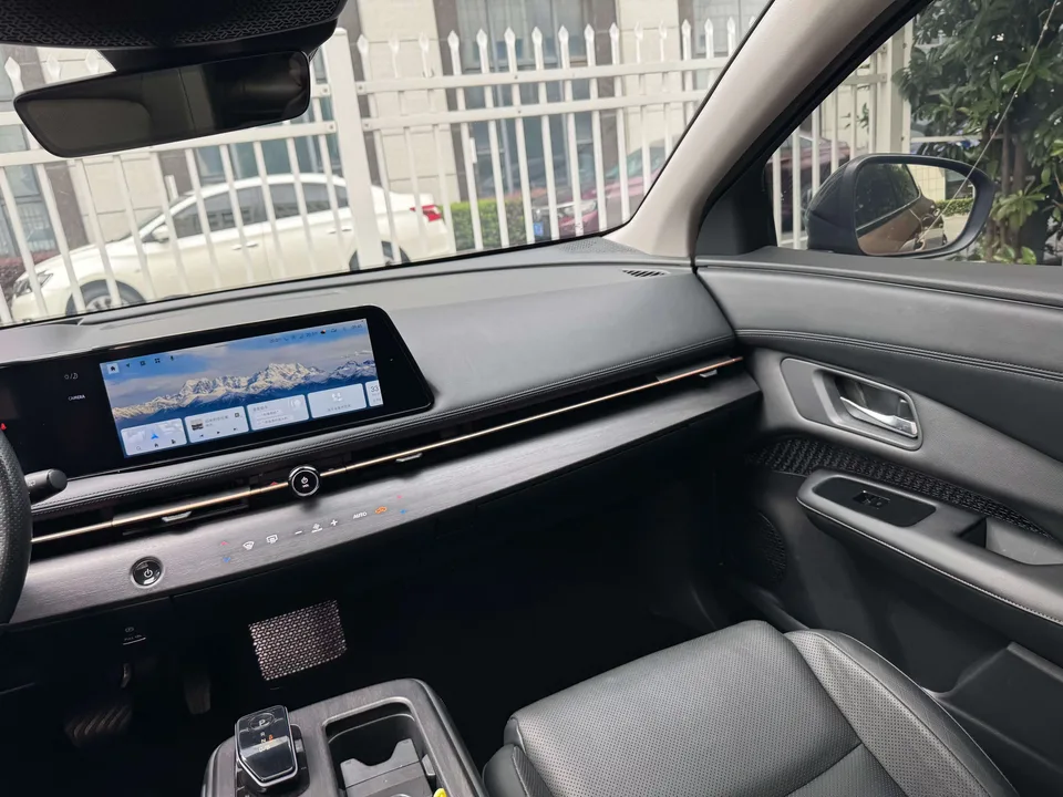 Nissan Ariya ARIYA ARIYA 2022 Two-wheel drive long-range top version 2022 — миниатюра 3