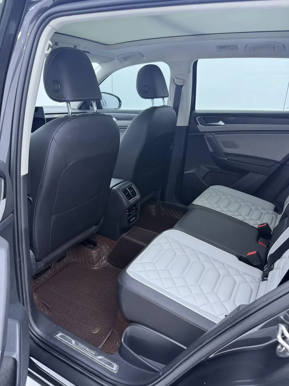 Volkswagen Tayron Tanyue 2023 280TSI 2WD Luxury Plus Advanced Edition 2023 — thumbnail 5