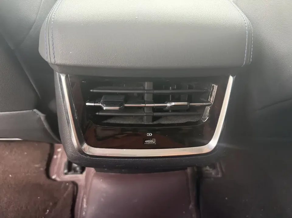 Ford Equator Sport Leading 2025 EcoBoost 170 Platinum 2025 — миниатюра 4