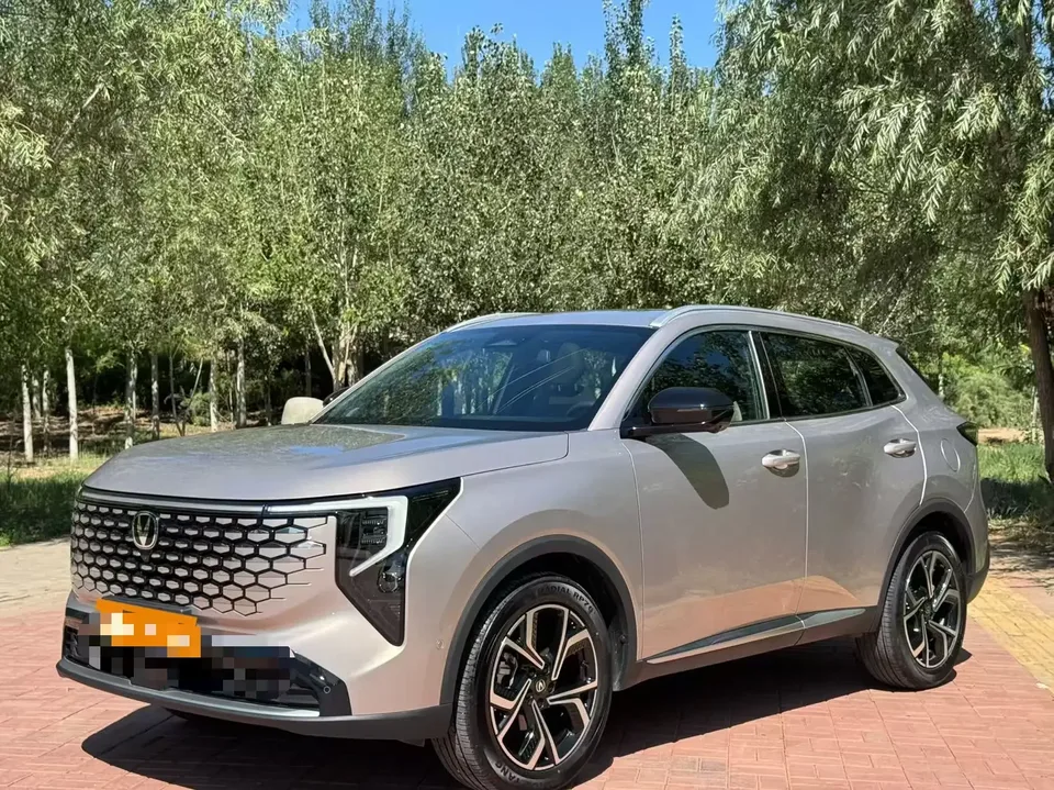 Changan CS55 Plus Changan CS55 PLUS 2026 Fourth Generation New Blue Whale 1.5T Tian Shu Luxury Edition 2025 — photo 1, buy with delivery to Moscow