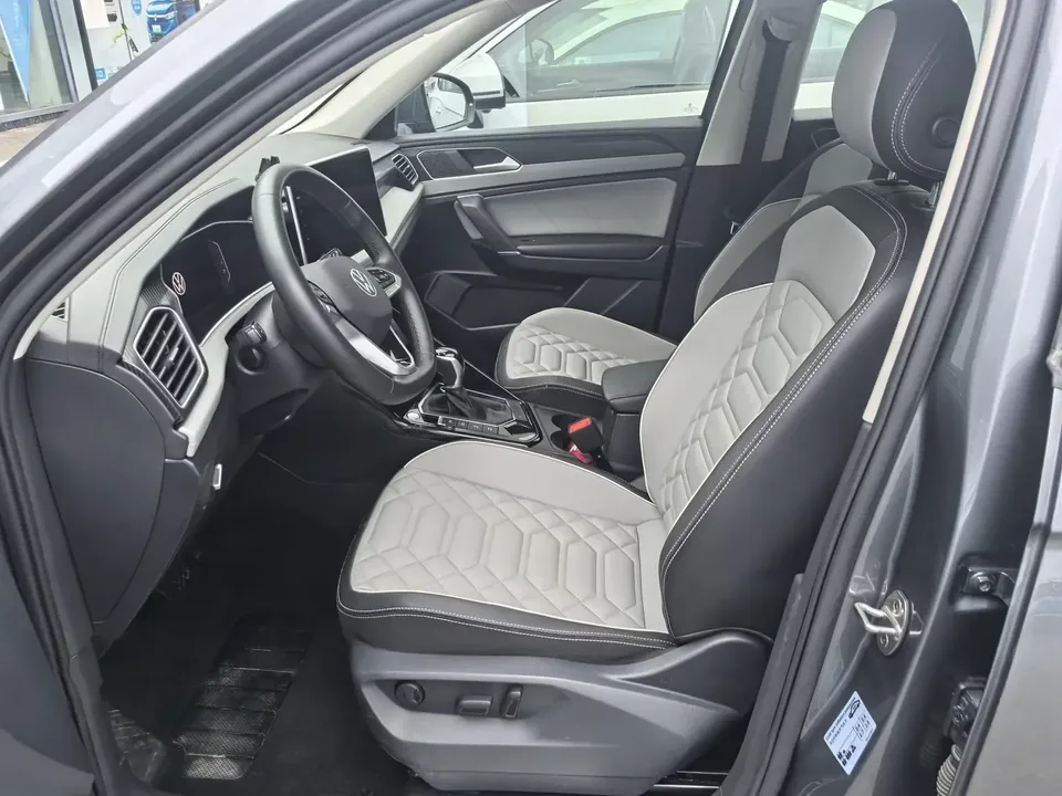 Volkswagen Tayron Tanyue 2023 300TSI 2WD Luxury Plus Advanced Edition 2024 — thumbnail 4