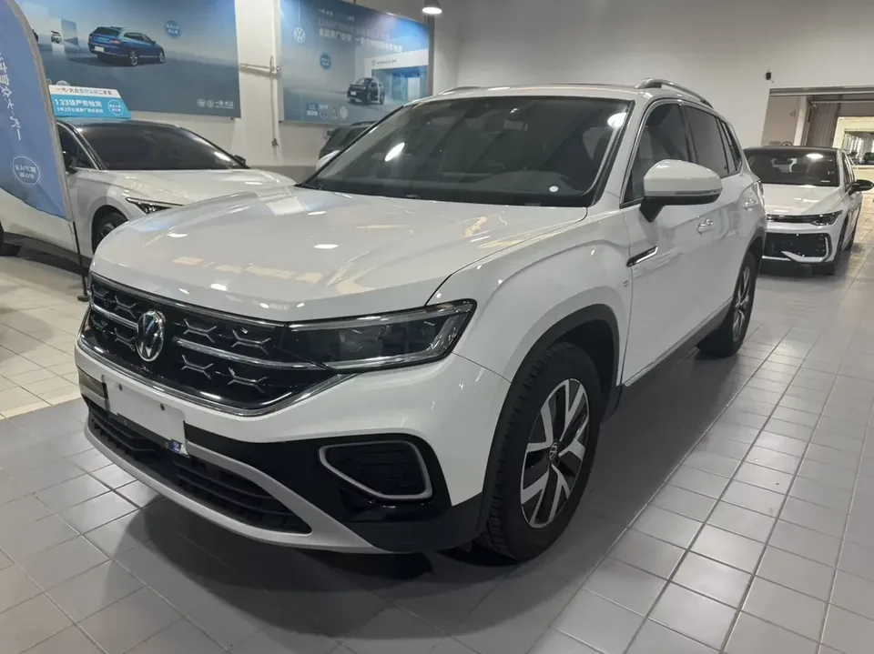 Volkswagen Tayron Tanyue 2024 300TSI 2WD Luxury Plus Advanced Edition 2024 — photo 1, buy with delivery to Moscow