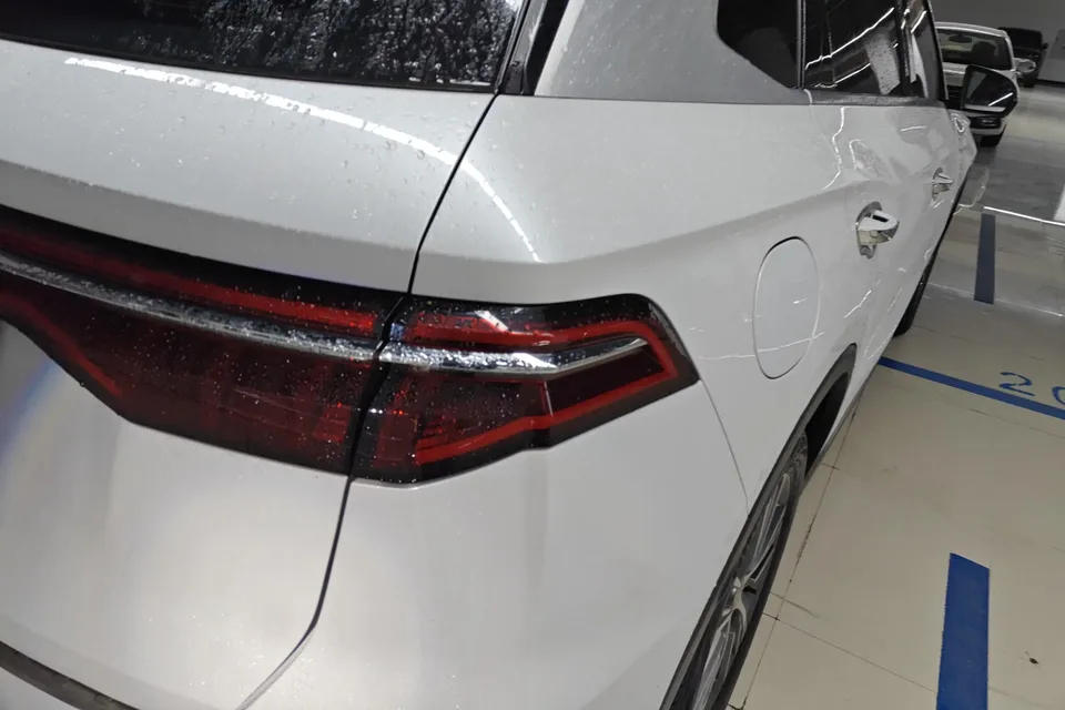 BYD Song Pro DM Song Pro DM 2022 DM-i 51km Premium 2022 — thumbnail 2