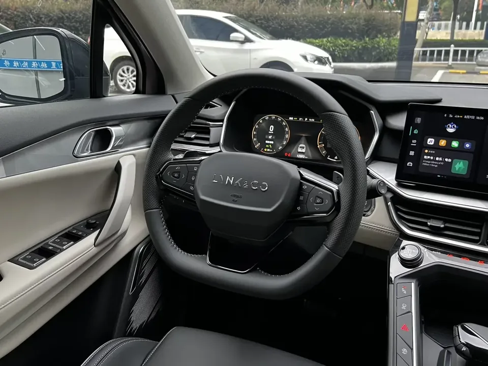 Lynk & Co 06 Lynk & Co 06 2023 Remix 1.5T Shero 2023 — thumbnail 4