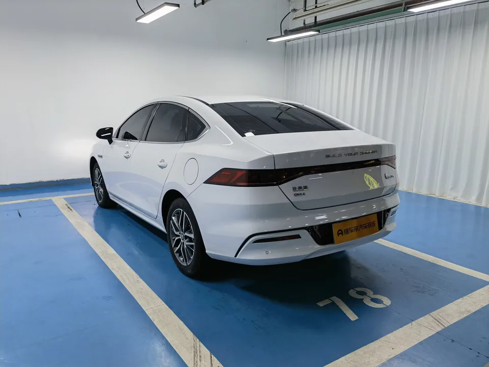 BYD Qin PLUS DM Qin PLUS DM 2023 DM-i Champion Edition 120KM Exceeding Type 2023 — thumbnail 2