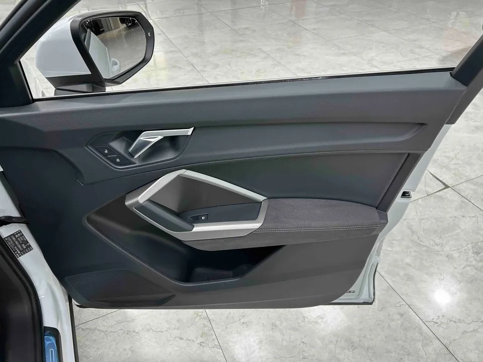 Audi Q3 Audi Q3 2022 35 TFSI Stylish Dynamic 2022 — thumbnail 5