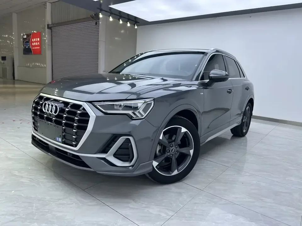 Audi Q3 Audi Q3 2022 35 TFSI Stylish Dynamic 2023 — photo 1, buy with delivery to Moscow