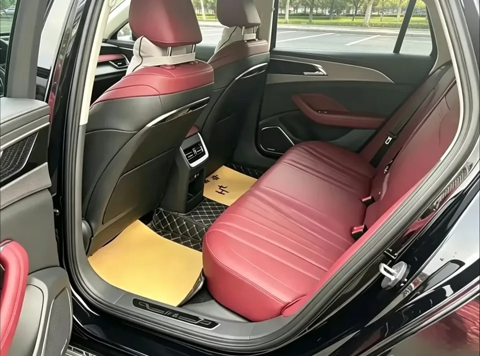 Hongqi H5 Hongqi H5 2023 1.5T DCT Zhilian Qiyue Edition 2022 — thumbnail 3