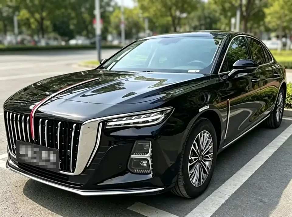 Hongqi H5 Hongqi H5 2023 1.5T DCT Zhilian Qiyue Edition 2022 — photo 1, buy with delivery to Moscow
