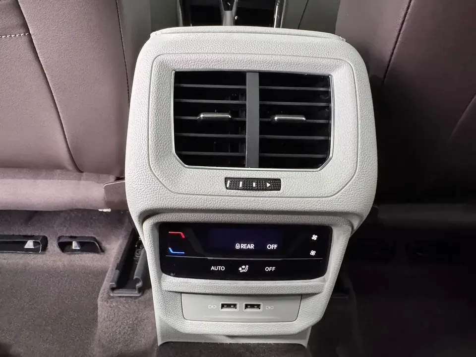 Volkswagen Tayron Tanyue 2023 280TSI 2WD Luxury Plus Advanced Edition 2023 — миниатюра 4