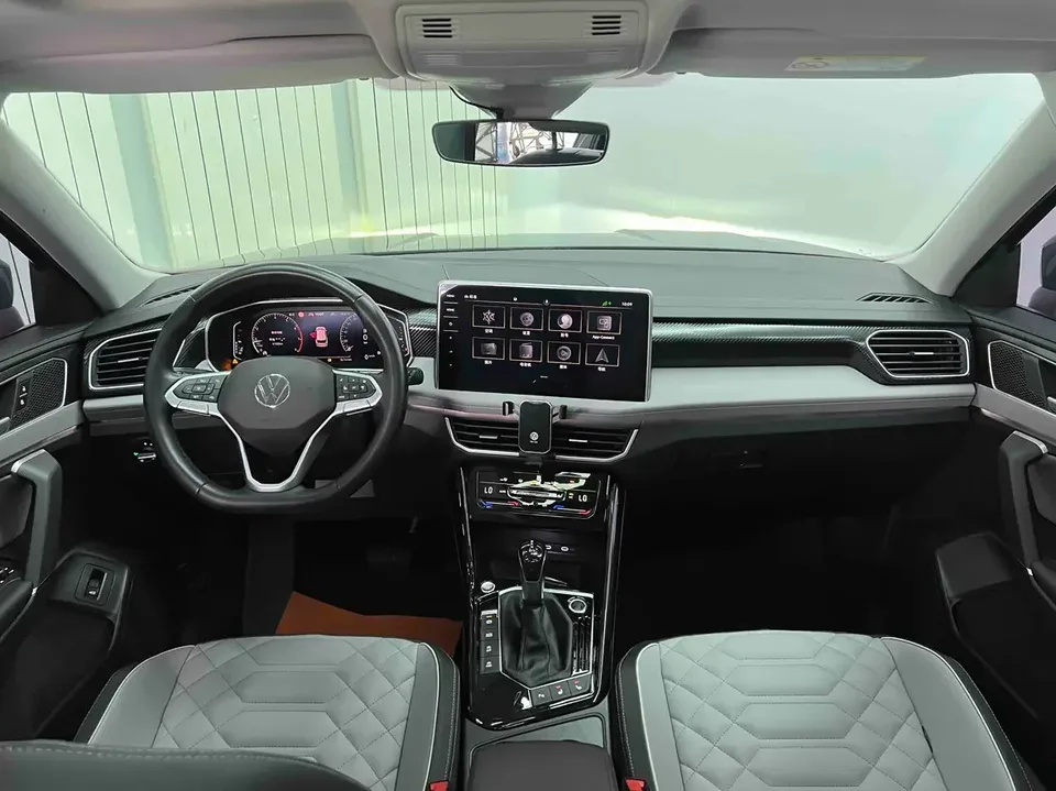 Volkswagen Tayron Tanyue 2023 280TSI 2WD Luxury Plus Advanced Edition 2023 — thumbnail 4