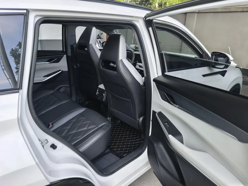 Changan CS75PLUS Changan CS75 PLUS 2023 The third generation 1.5T automatic premium model 2023 — миниатюра 4
