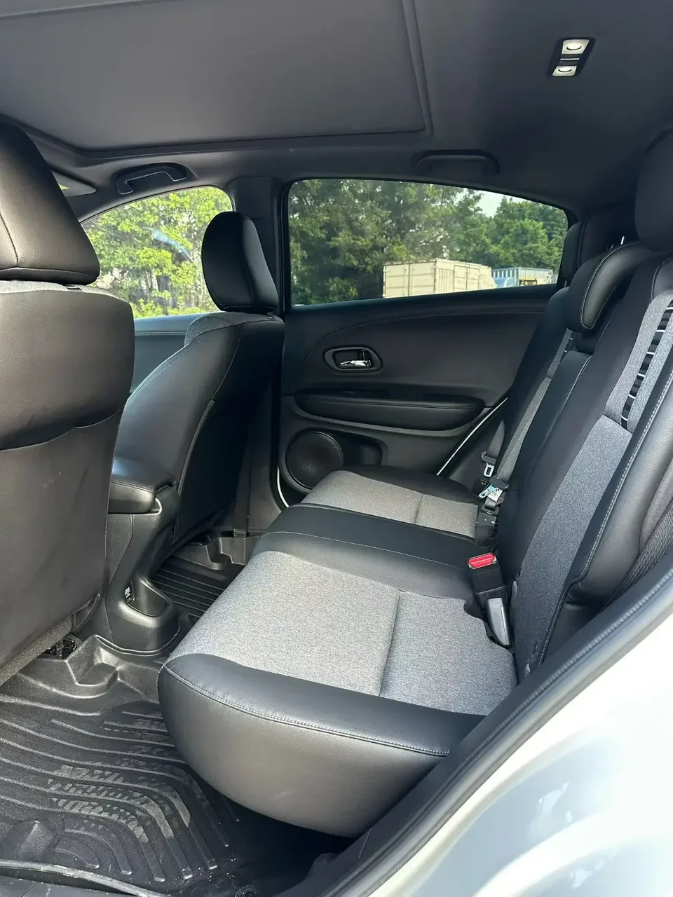 Honda WR-V HondaXR-V 2022 220TURBO CVT Obsidian Edition 2022 — миниатюра 3