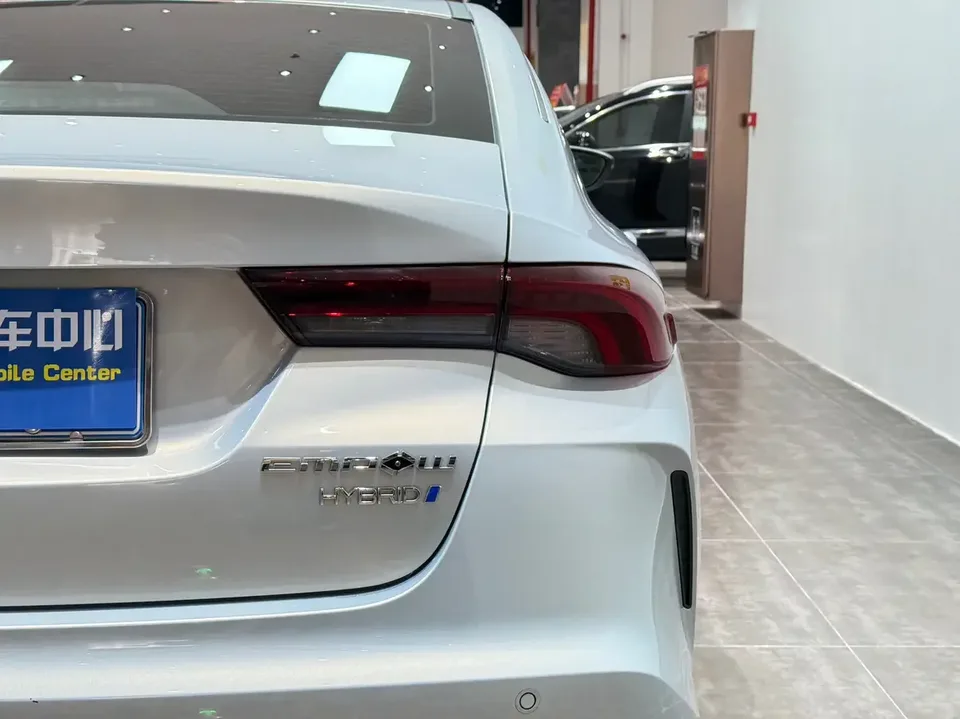 GAC Trumpchi Empow Shadow Leopard 2023 2.0L DHT High Energy Hybrid 2023 — thumbnail 3
