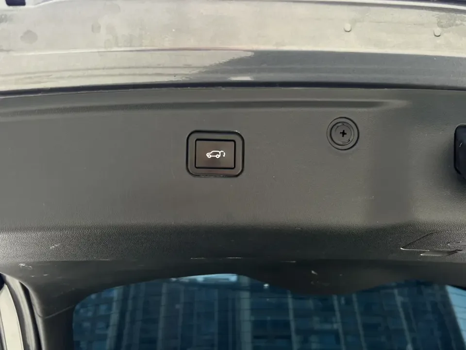 Oshan Changan Auchan Z6 Changan Auchan Z6 2022 Blue Whale 1.5T DCT Intelligent Navigation 2022 — миниатюра 5