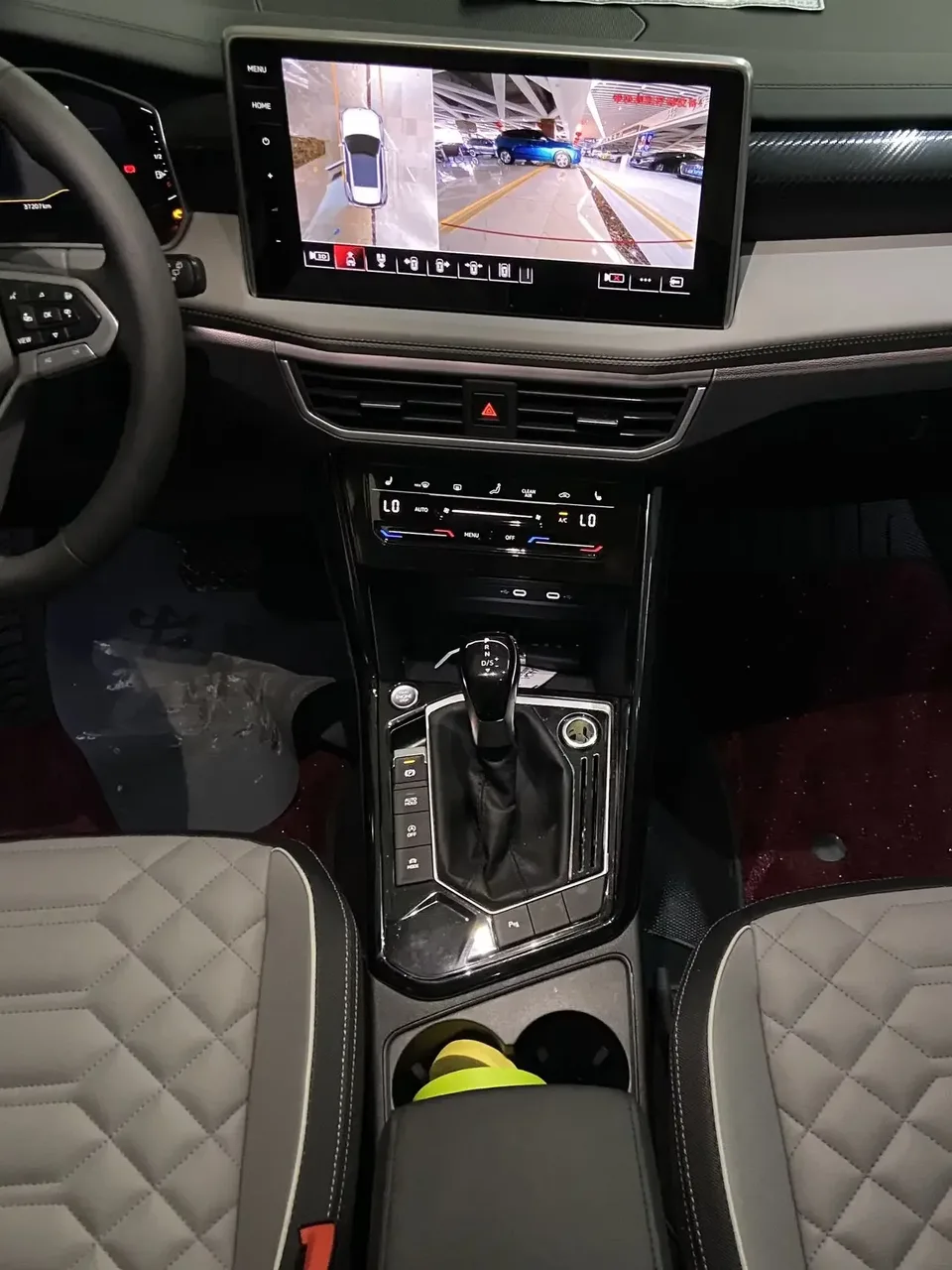 Volkswagen Tayron Tanyue 2023 280TSI 2WD Luxury Plus Advanced Edition 2023 — thumbnail 5